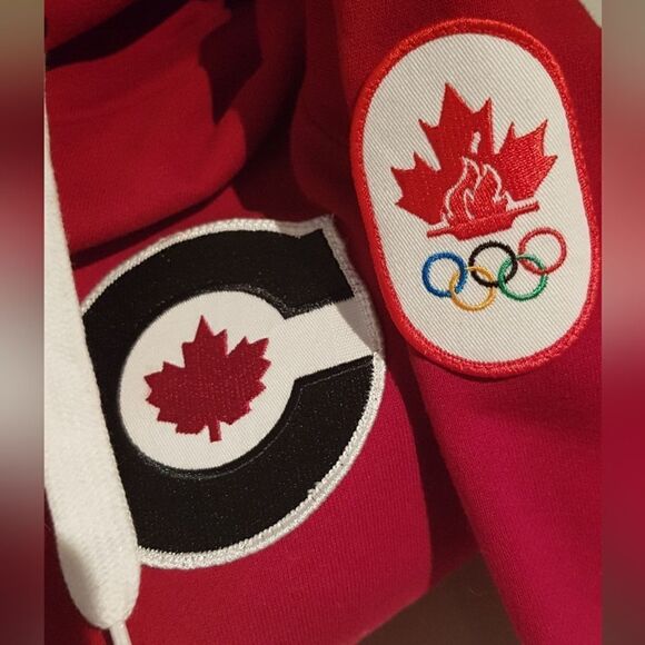 HUDSONS  BAY CO. Olympics RED Hoodie *** Womens SIZE Medium - Picture 6 of 14